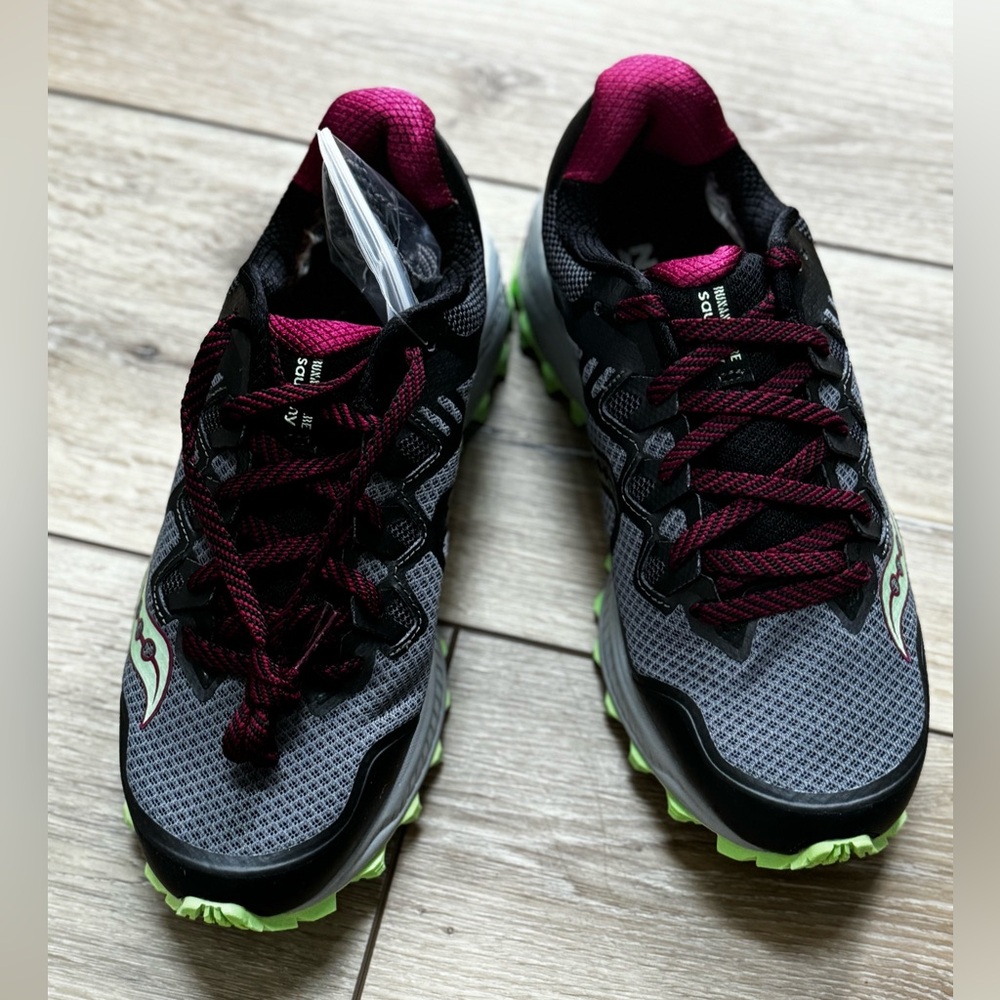 BRAND NEW! Women’s Saucony Peregrine trail shoes